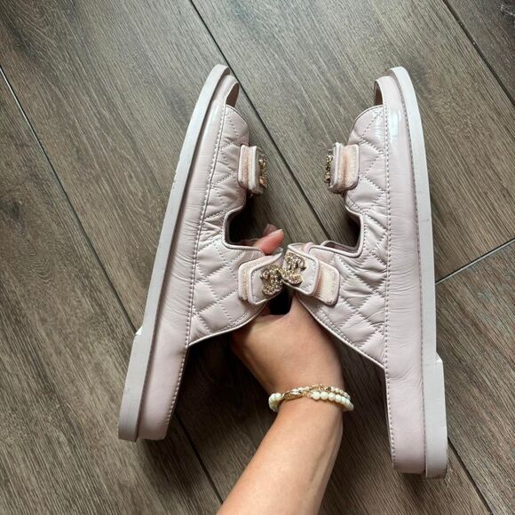 Chanel light pink shiny calfskin quilted Velcro dad crystal slide sandals size 4 - Picture 5 of 8